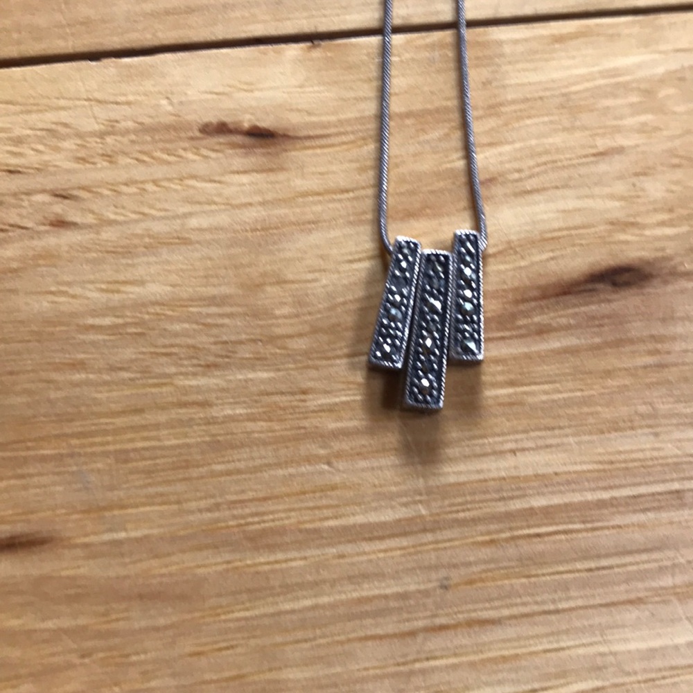 Sterling bar necklace🌺